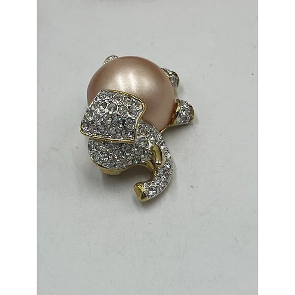 Kenneth Jay Lane Vintage Clear Rhinestone Faux Pearl Belly Elephant Brooch New - Picture 6 of 9